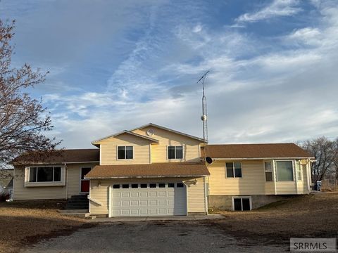Photo of 1077 E 1300 N, SHELLEY, ID 83274 (MLS # 2181784)