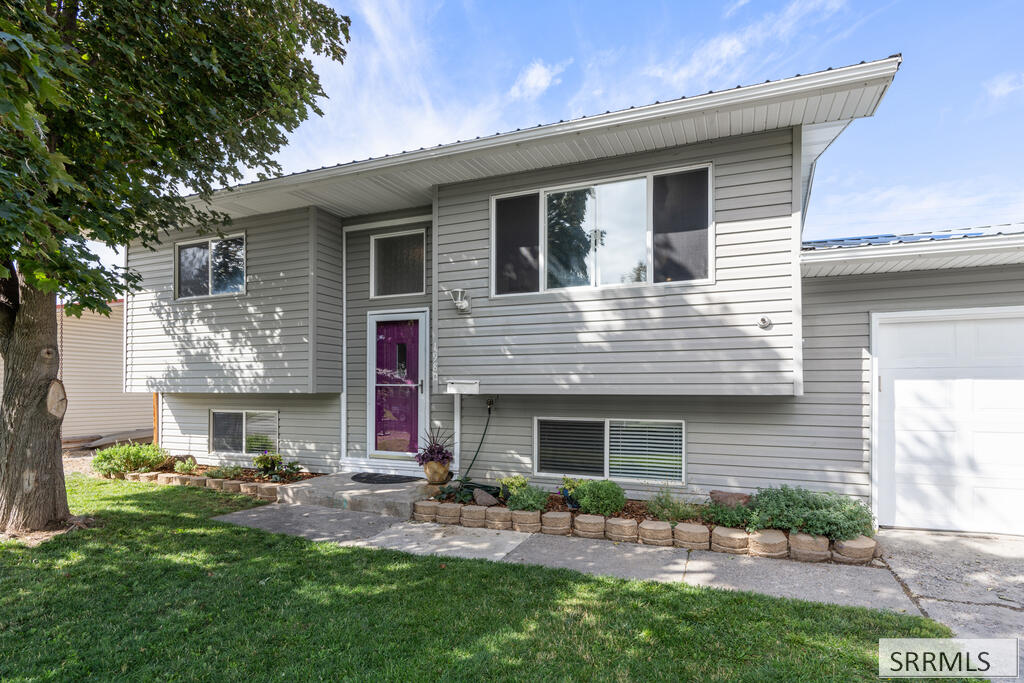1980 Falcon Drive