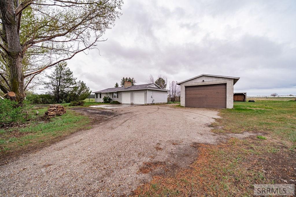 7574 A S 45th W, IDAHO FALLS, Idaho image 2