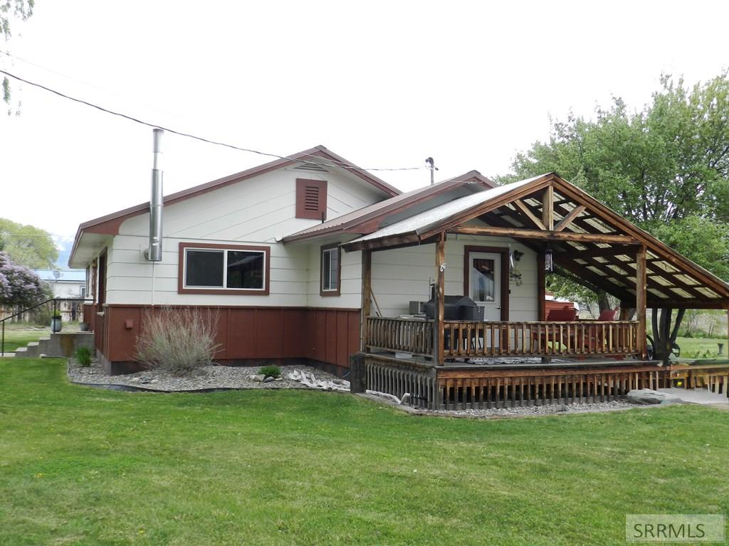 712 Finstur Street, SALMON, Idaho image 2