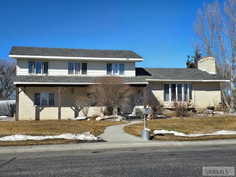 Single Family Residence in SUGAR CITY ID 203 Teton Avenue.jpg