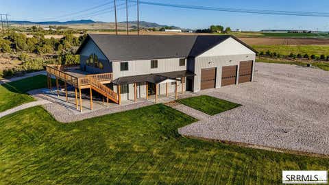 Photo of 305 Snake River Drive, AMERICAN FALLS, ID 83211 (MLS # 2188539)