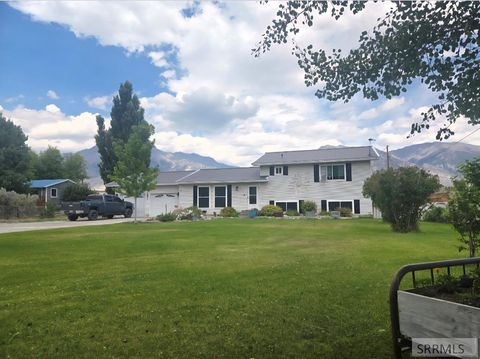 Photo of 111 Hickok Ave, MACKAY, ID 83251 (MLS # 2186025)