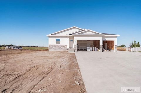 Photo of 102 N Stocktrail Drive, IDAHO FALLS, ID 83401 (MLS # 2177872)