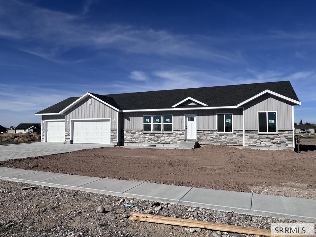 4049 146 N