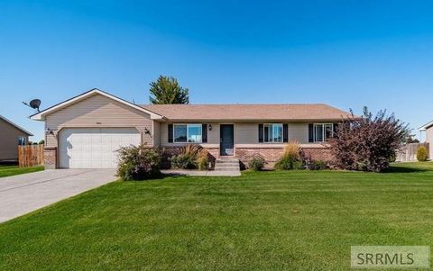 Photo of 2955 N Sagebrush Avenue, IDAHO FALLS, ID 83427 (MLS # 2180037) Photo of 2955 N Sagebrush Avenue, IDAHO FALLS, ID 83427 (MLS # 2180037)