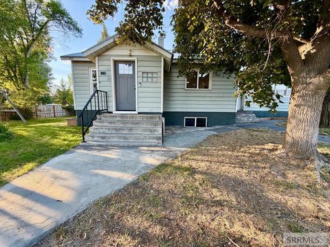 Photo of 1270 Elmore Avenue, IDAHO FALLS, ID 83402 (MLS # 2187698)