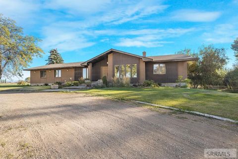 Photo of 435 N 1500 E, ST ANTHONY, ID 83445 (MLS # 2179679)