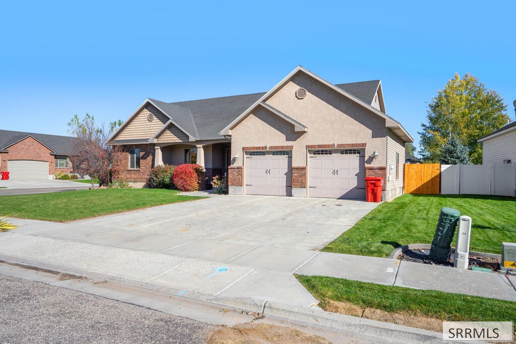 516 Glenwood Circle