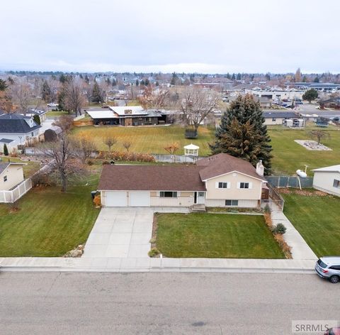 Photo of 1850 Moran Street, IDAHO FALLS, ID 83401 (MLS # 2180864)