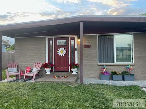 Photo of 2109 E John Adams Parkway, IDAHO FALLS, ID 83401 (MLS # 2181079)