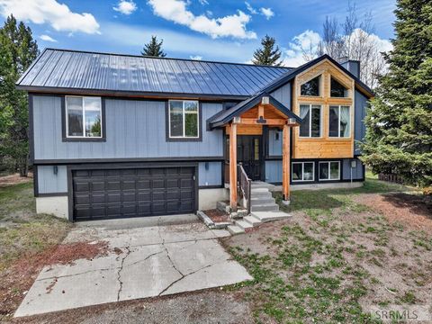 Photo of 4222 Grand View Road, ISLAND PARK, ID 83429 (MLS # 2182105)