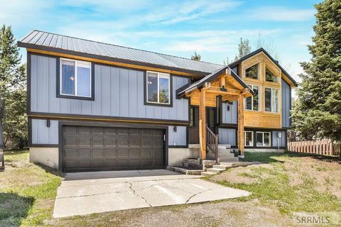 Photo of 4222 Grand View Road, ISLAND PARK, ID 83429 (MLS # 2182105)