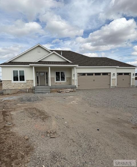 Photo of 862 Jack Ln, IDAHO FALLS, ID 83402 (MLS # 2182429)