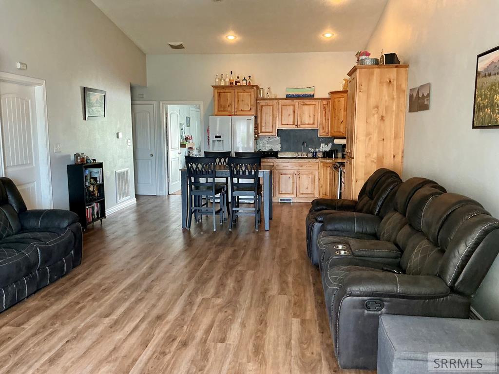 2987 Glenn Cove Court