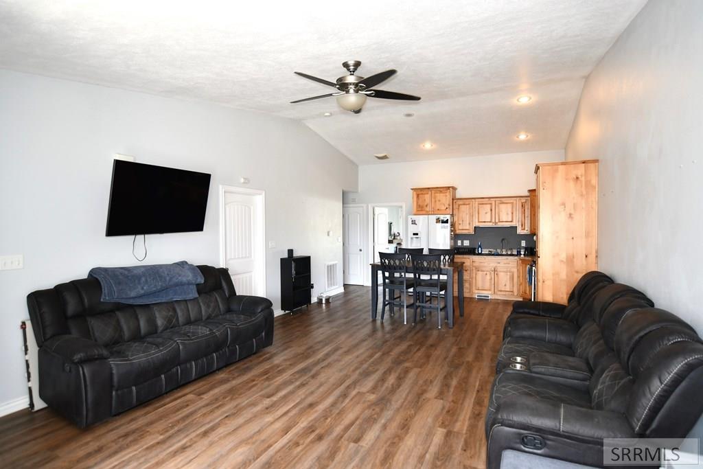 2987 Glenn Cove Court
