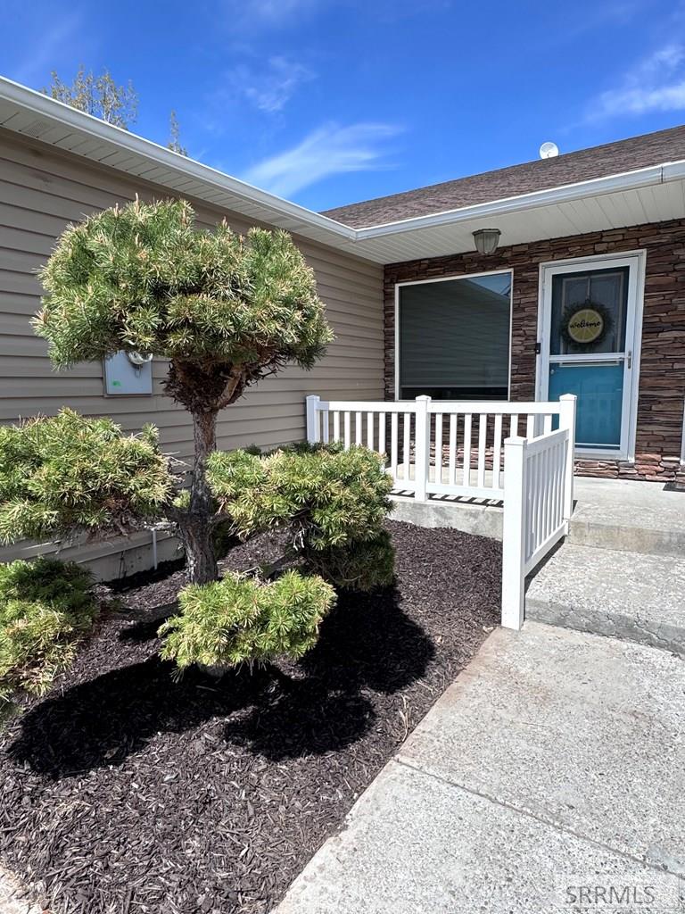 2987 Glenn Cove Court