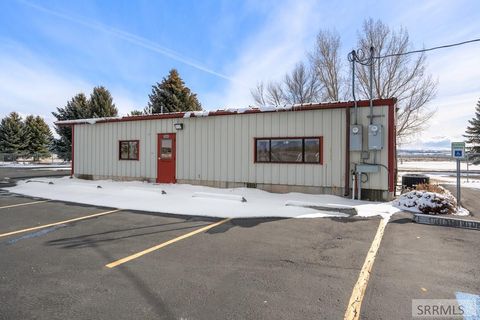 Photo of 2660 E 1st Street, AMMON, ID 83406 (MLS # 2182176)