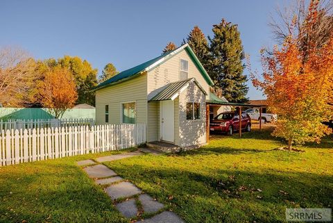 Photo of 435 S 1st W, ABERDEEN, ID 83210 (MLS # 2180481)