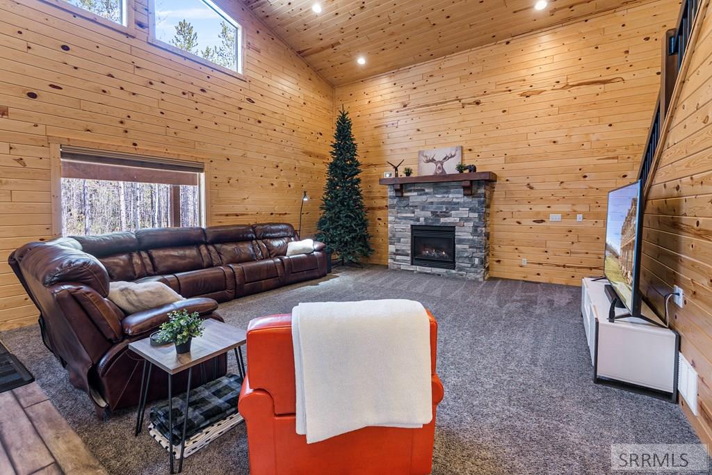 4060 Steelhead Drive, ISLAND PARK, Idaho image 4