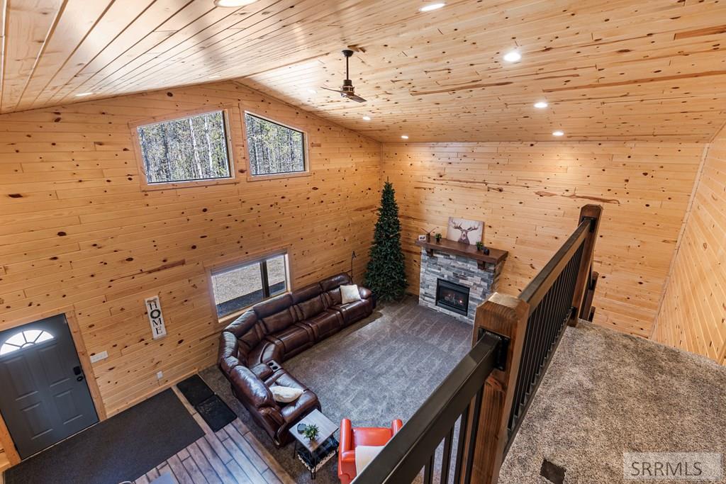 4060 Steelhead Drive, ISLAND PARK, Idaho image 5