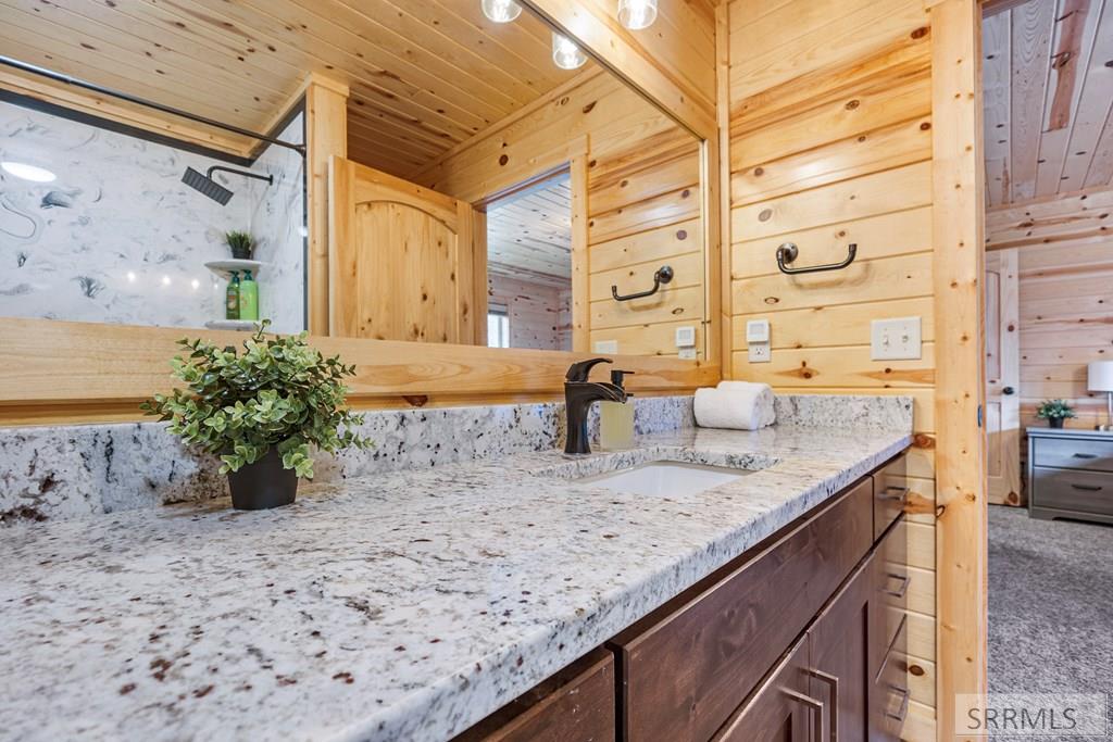 4060 Steelhead Drive, ISLAND PARK, Idaho image 23