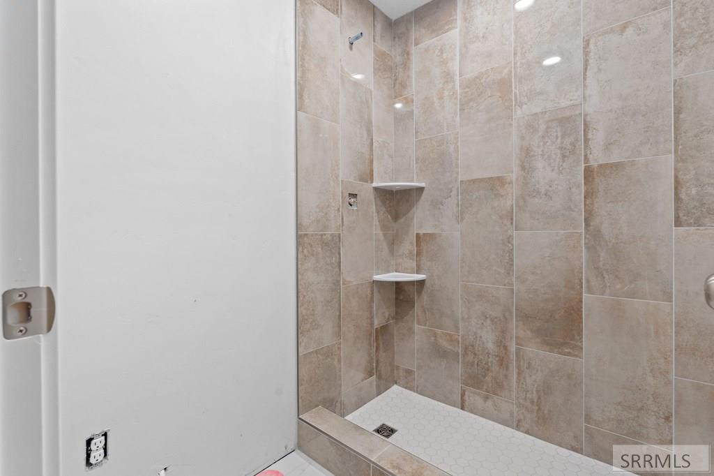 250 Snow Peak, INKOM, Idaho image 36