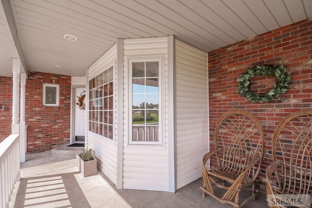 386 S Harmony Drive, IDAHO FALLS, Idaho image 2