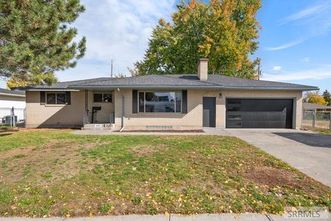 Photo of 2205 Craig Avenue, IDAHO FALLS, ID 83404 (MLS # 2180283) Photo of 2205 Craig Avenue, IDAHO FALLS, ID 83404 (MLS # 2180283)