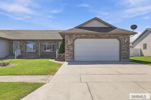 Townhouse For Sale - 3802 E Briar Creek Circle<br/> IDAHO FALLS, ID 83406
