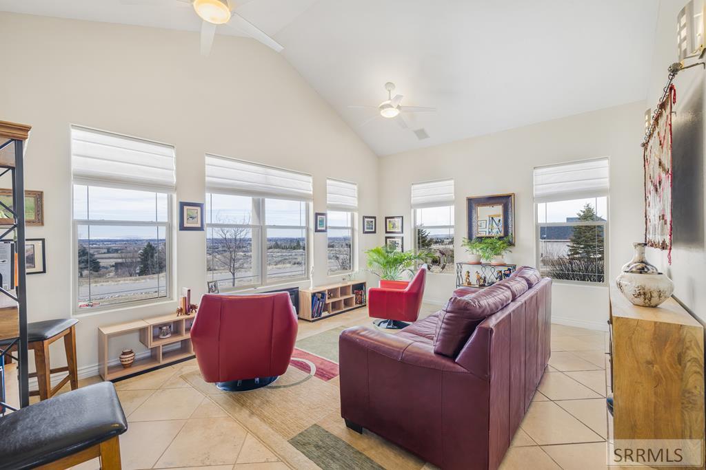 8065 S Black Hawk Drive, IDAHO FALLS, Idaho image 30