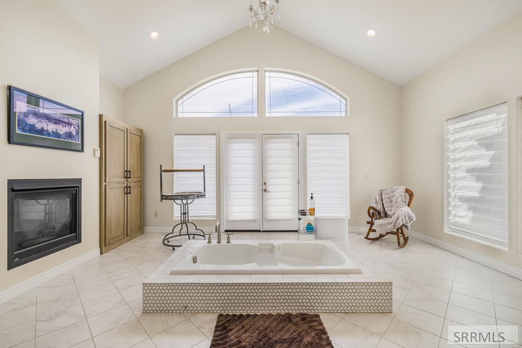 8065 S Black Hawk Drive, IDAHO FALLS, Idaho image 20