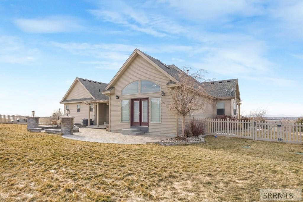 8065 S Black Hawk Drive, IDAHO FALLS, Idaho image 2