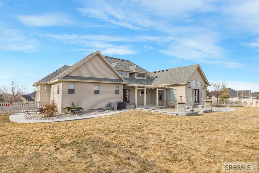 8065 S Black Hawk Drive, IDAHO FALLS, Idaho image 4