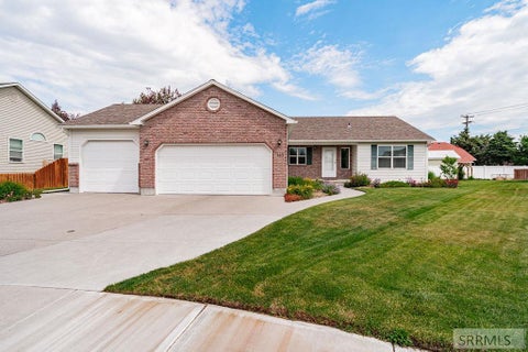 Photo of 140 Harrisburg Lane, IDAHO FALLS, ID 83404 (MLS # 2187433)