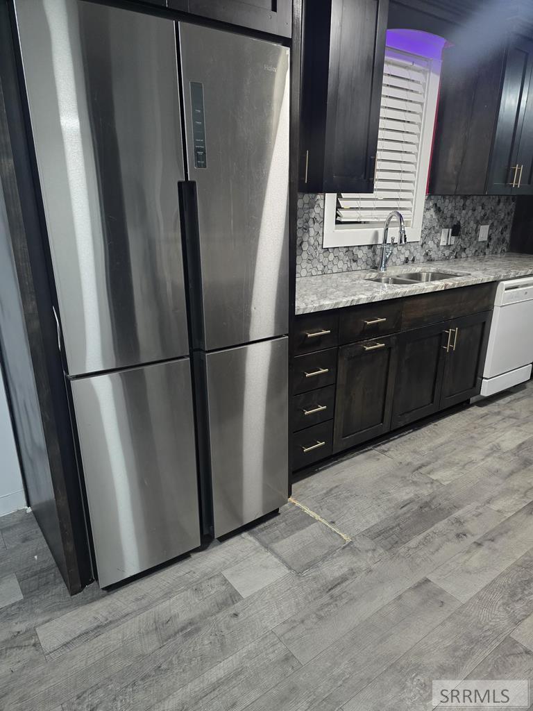 1915 Whispering Pine Drive