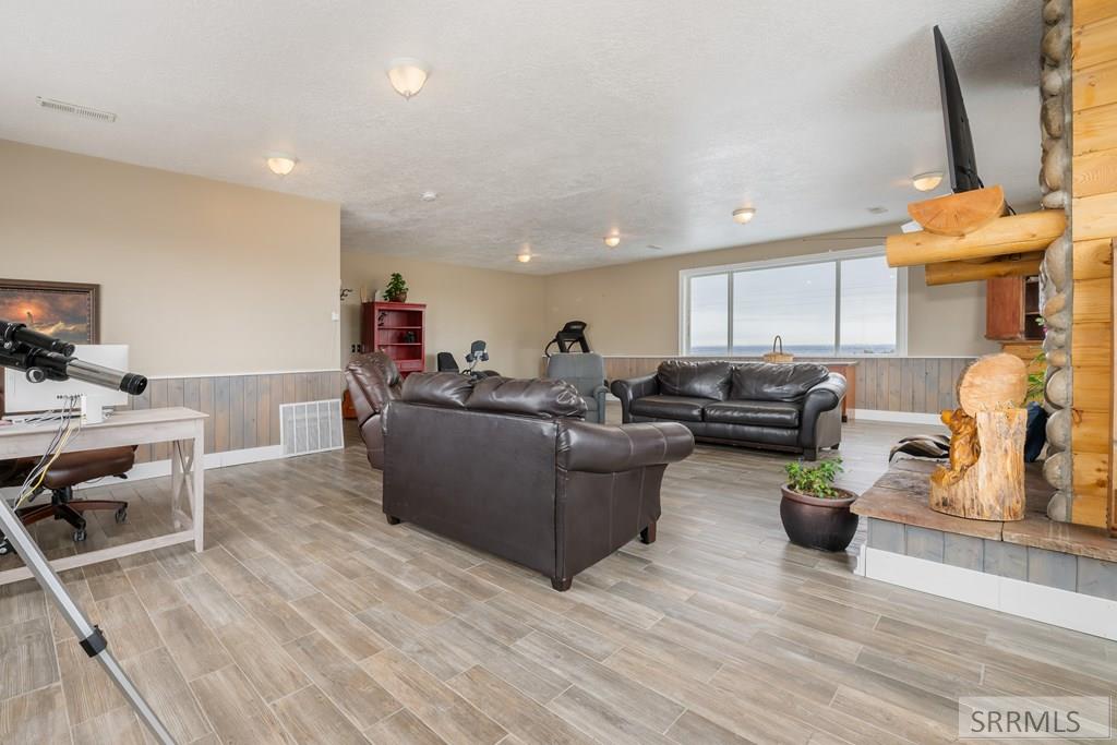 2075 S Rimrock Drive, IDAHO FALLS, Idaho image 35
