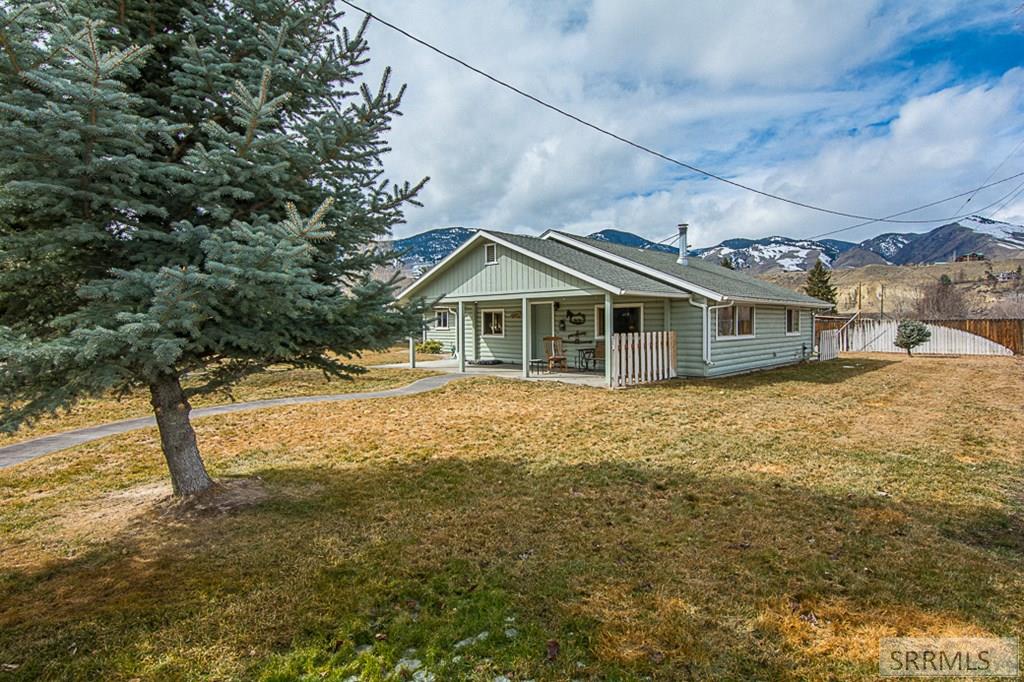 211 Dahle Avenue, SALMON, Idaho image 5