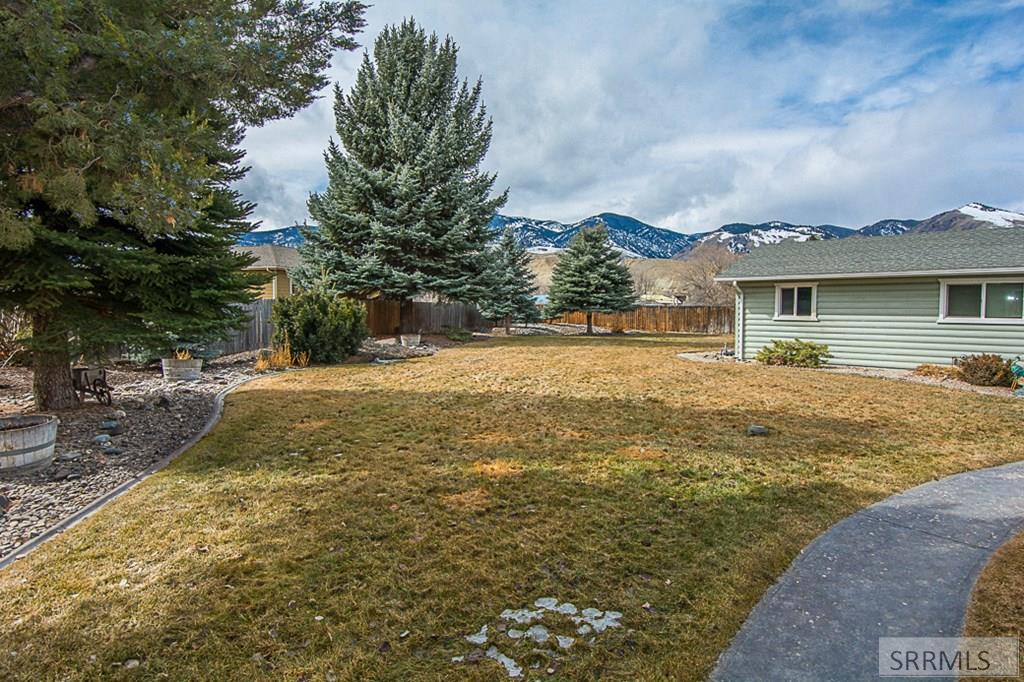 211 Dahle Avenue, SALMON, Idaho image 8