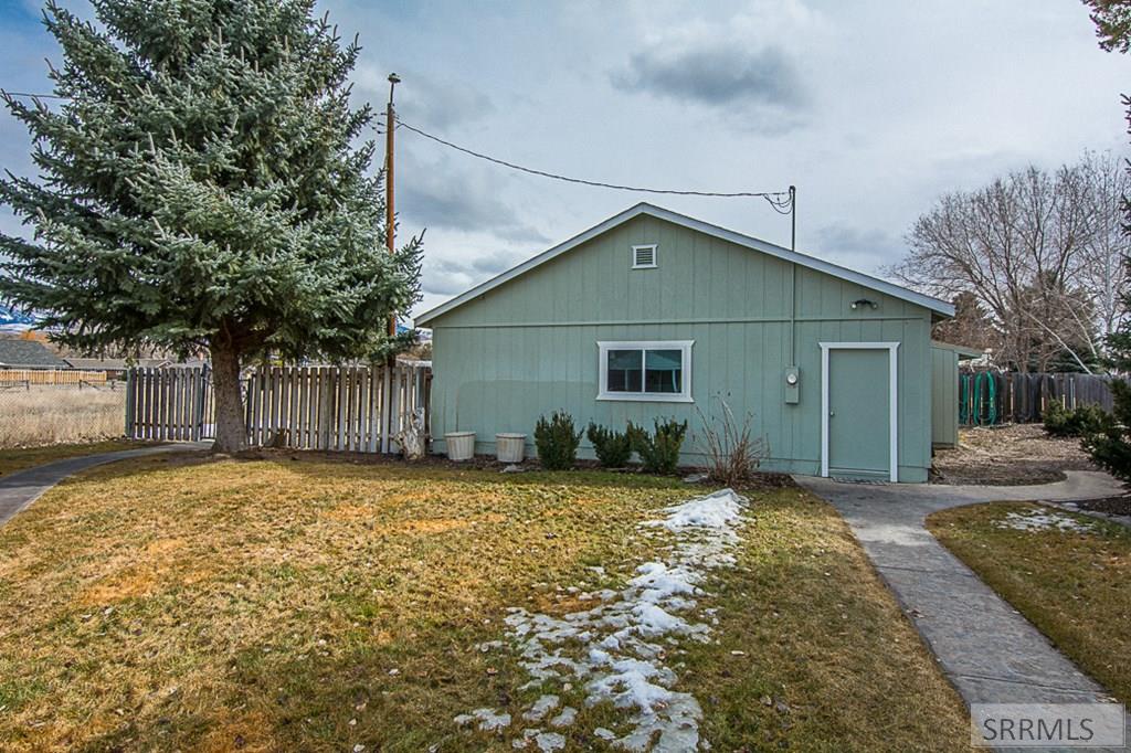 211 Dahle Avenue, SALMON, Idaho image 9