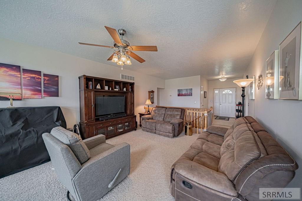 215 E 325 N, BLACKFOOT, Idaho image 4