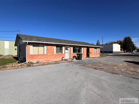 Photo of 195 S Elm Street, BLACKFOOT, ID 83221 (MLS # 2180537)