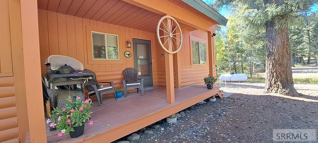 3526 Browning Road, ISLAND PARK, Idaho image 2