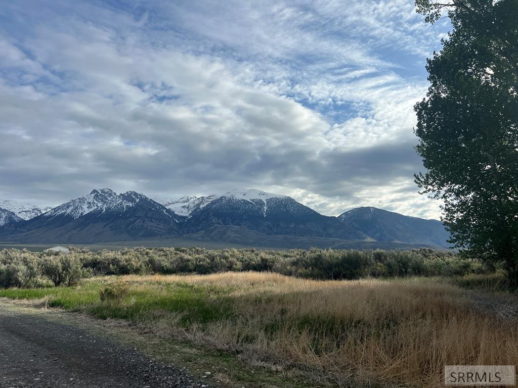 B1L10 Lasso Loop Road, MACKAY, Idaho image 1