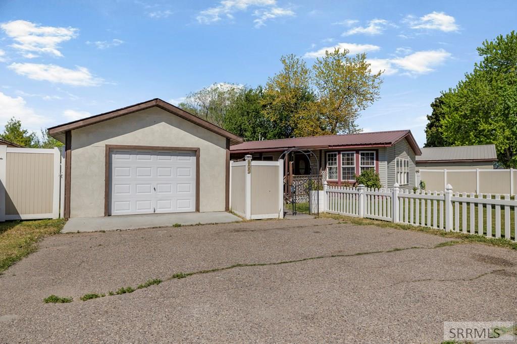 871 Dalmation Drive