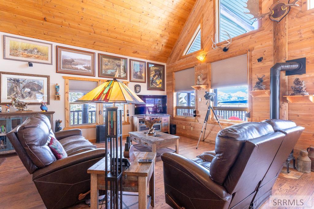 3695 Hwy 87, ISLAND PARK, Idaho image 9