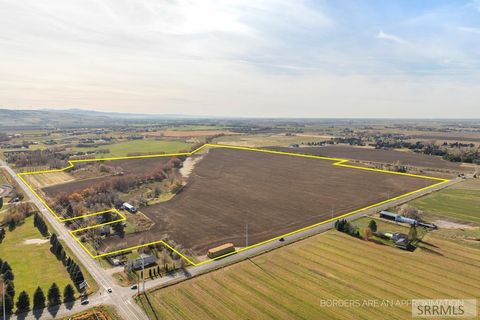 Photo of 6644 S 15th E, IDAHO FALLS, ID 83404 (MLS # 2180696)