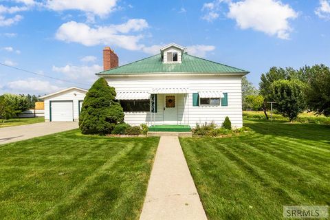 Photo of 339 N 210 E, BLACKFOOT, ID 83221 (MLS # 2185593)