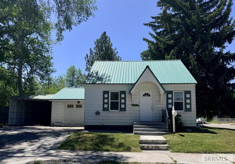 Homes For Sale - 402 3rd Street<br/> Bonneville County, IDAHO FALLS, ID 83404