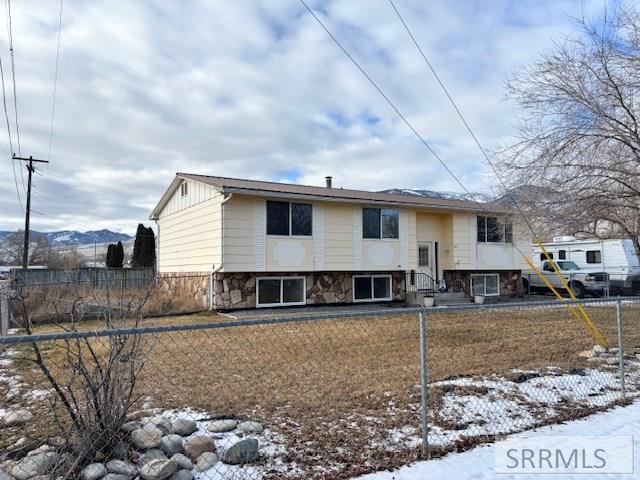 719 Sharkey Street, SALMON, Idaho image 3